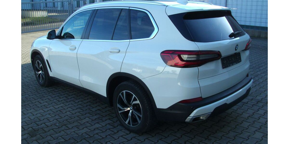 BMW X5 158.300 km 33.900 &euro; Rödelsee 97348