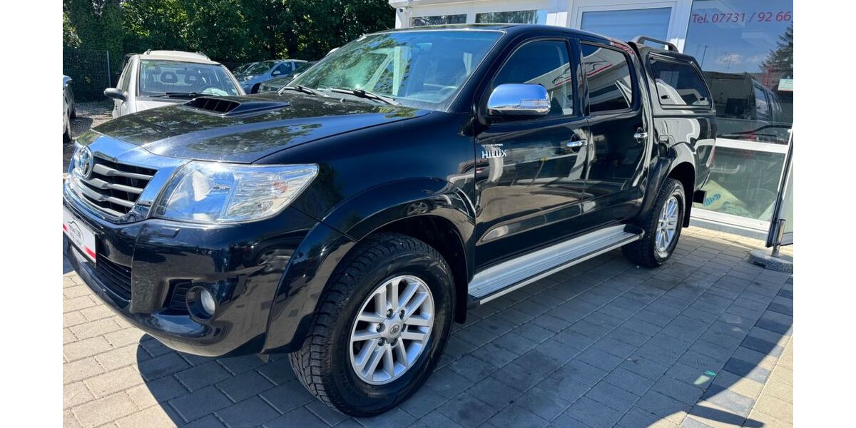 Toyota Hilux 183.000 km 18.900 &euro; Singen 78224