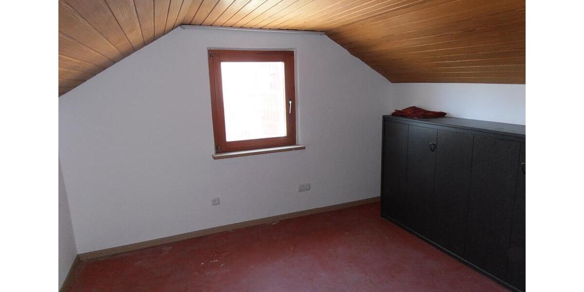 Etagenwohnung Weiden in der Oberpfalz - 2 Zimmer, 67 m&sup2;, 500&euro; | Angebot:26394256