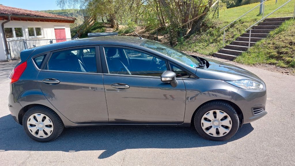 Ford Fiesta 125.200 km 5.490 &euro; Horb-Diessen 72160