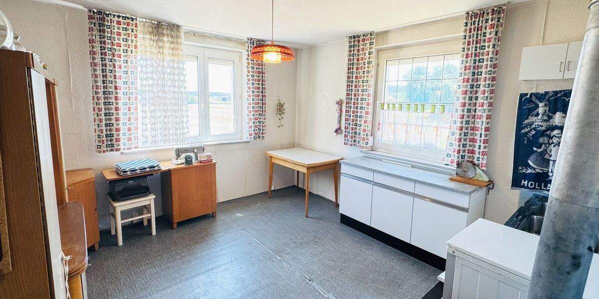 Wohnhaus in ruhiger Ortsrandlage von Sulzbach-Rosenberg zimmer