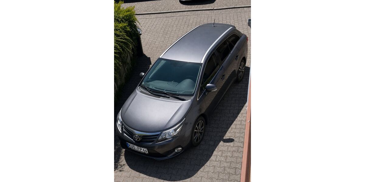 Toyota Avensis 180.433 km 7.950 &euro; Breitenbach 66916