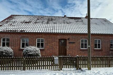 Haus Pritzwalk - 2.5 Zimmer, 97 m&sup2;, 210.000&euro; | Angebot:25145682