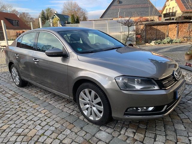 VW Passat 130.000 km 11.900 &euro; Radeburg 01471