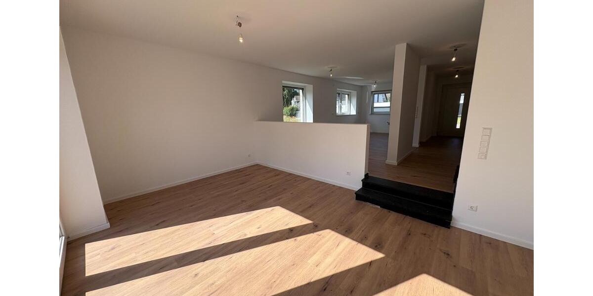 Reihenhaus Bünde - 5 Zimmer, 145 m&sup2;, 1.595&euro; | Angebot:25254950