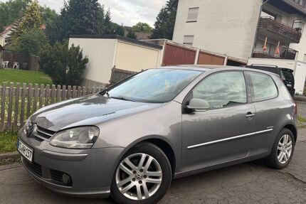 VW Golf 220.000 km 799 &euro; Helsa 34298