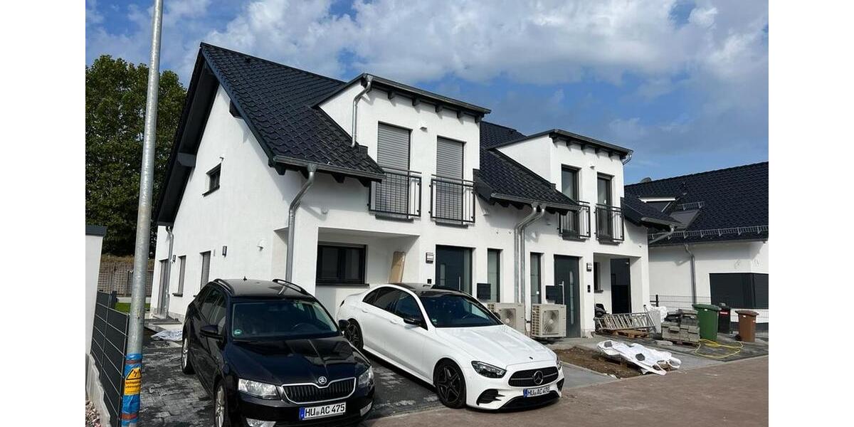Doppelhaushälfte Frankfurt am Main Bergen-Enkheim - 6 Zimmer, 230 m&sup2;, 2.600&euro; | Angebot:26447582