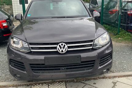 VW Touareg 276.936 km 8.999 &euro; Frankfurt am Main 60486