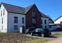 Lichtdurchflutete Dachgeschoßwohnung mit Sonnenbalkon in WinsenAller
