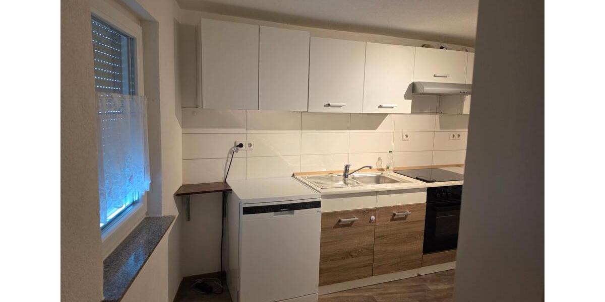 Etagenwohnung Metzingen - 1 Zimmer, 100 m&sup2;, 1.000&euro; | Angebot:26279711