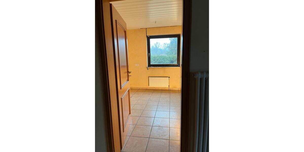 Einfamilienhaus Hameln Kernstadt - 6 Zimmer, 215 m&sup2;, 280.000&euro; | Angebot:27096935