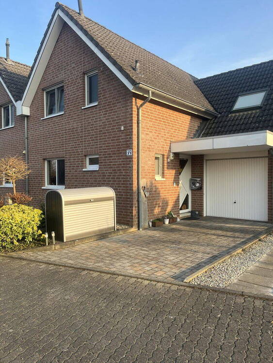 REDUZIERT !!! Provisionsfrei, Doppelhaushälfte mit Garage in 41812 Erkelenz-Lövenich