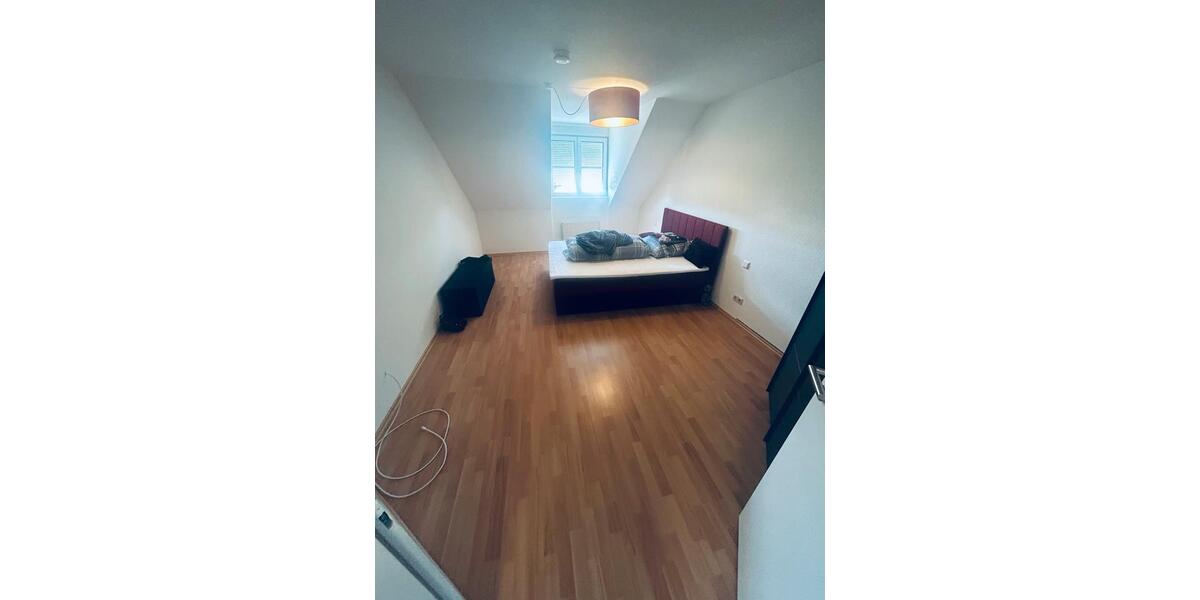 Dachgeschoßwohnung Salem - 2.5 Zimmer, 59 m&sup2;, 1.175&euro; | Angebot:26399191