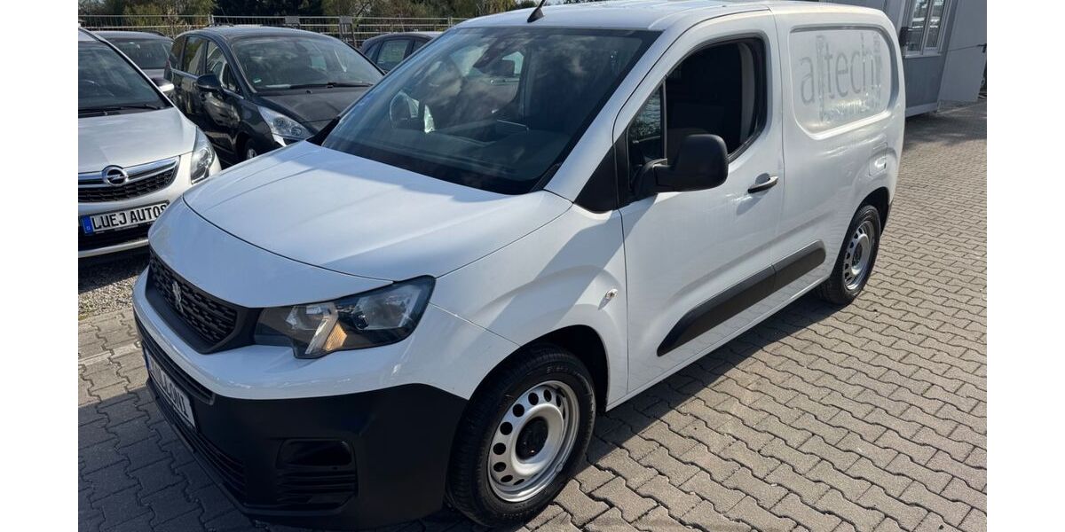 Peugeot Partner 153.852 km 8.999 &euro; München OT Aubing-Lochhausen-Langwied 81243
