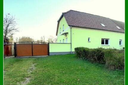 *** Erstbezug im modernisierten Landhaus - Wohnen mit Hof, Garten und Nebengebäuden *** 4 zimmer