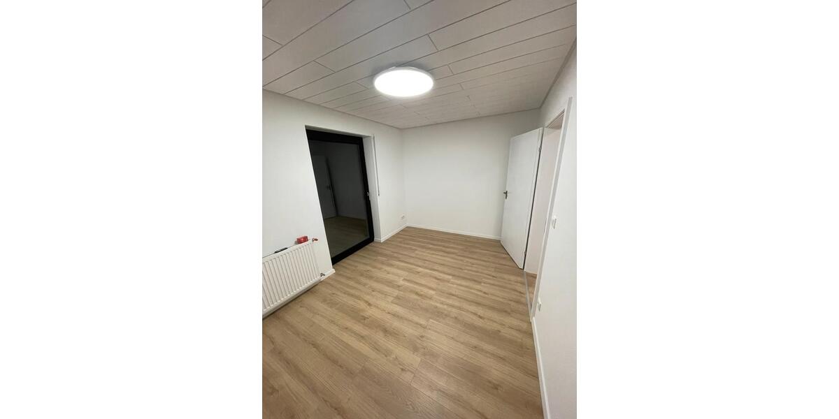 5-Zi.-Wohnung (125 m²) mit Garten, Terrasse & Garage 5 zimmer
