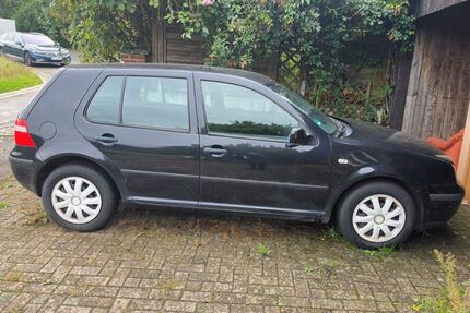 VW Golf 221.707 km 2.000 &euro; Bramsche-Hesepe 49565