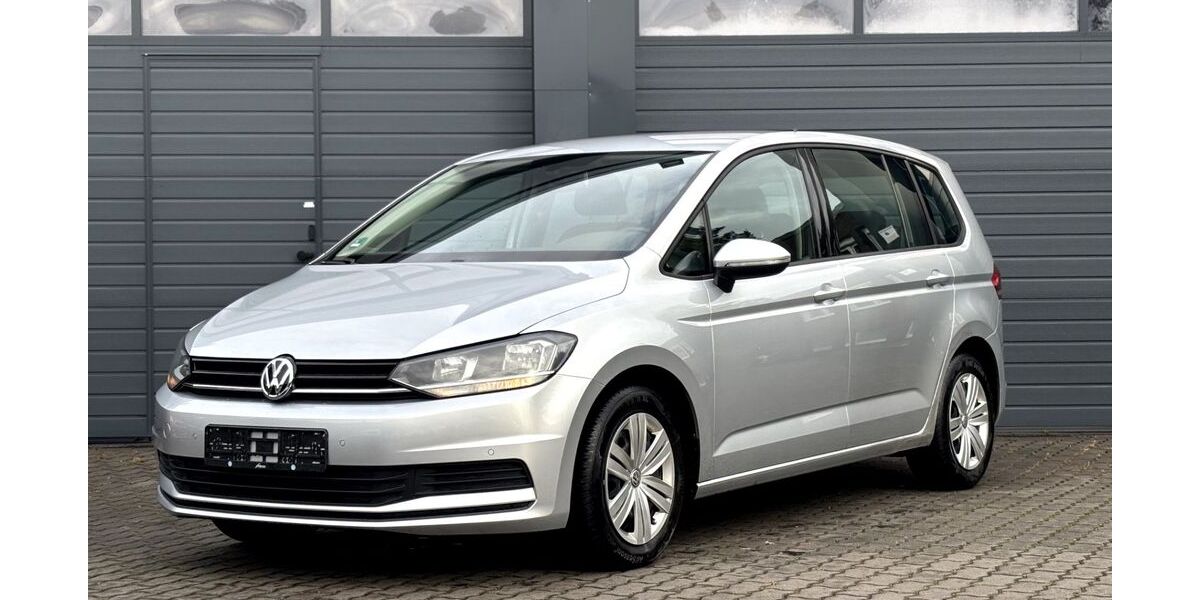 VW Touran 106.412 km 12.900 &euro; Bückeburg 31675