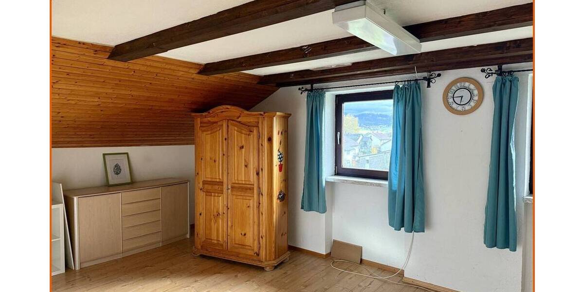 Einfamilienhaus Viechtach - 8 Zimmer, 205 m&sup2;, 339.000&euro; | Angebot:25727066