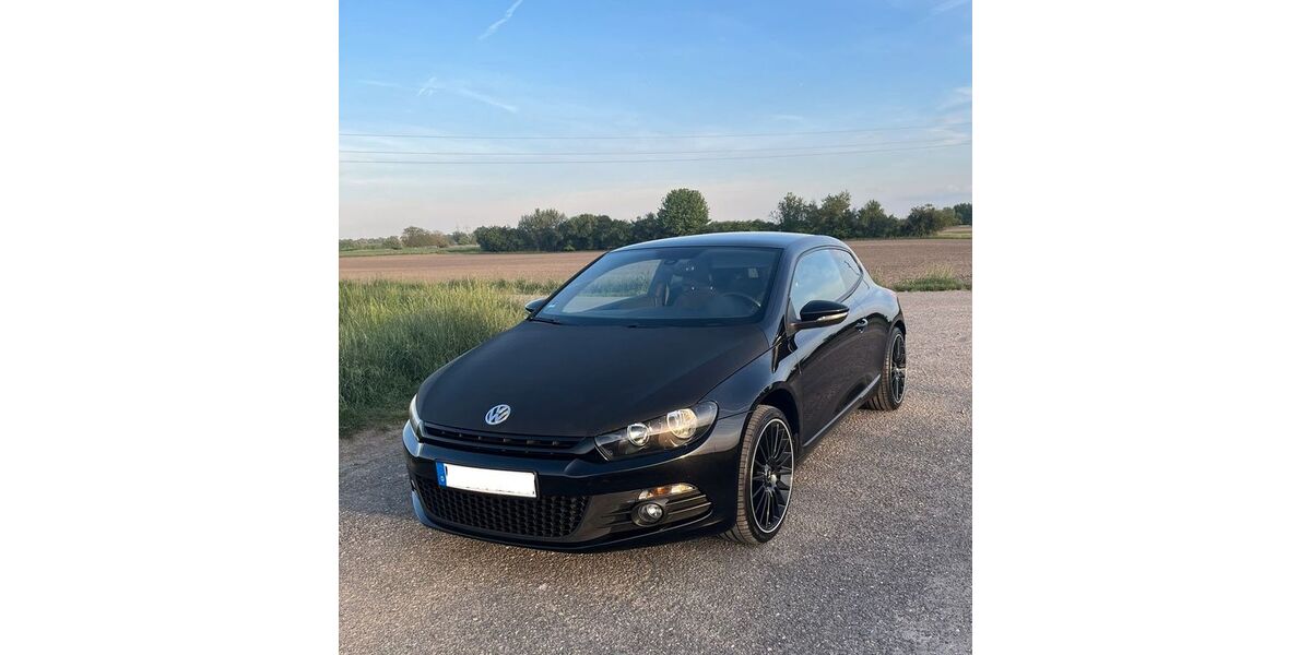 VW Scirocco 132.000 km 10.800 &euro; Oberhausen-Rheinhausen 68794