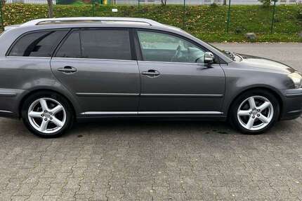 Toyota Avensis 291.123 km 2.400 € Pulheim 50259