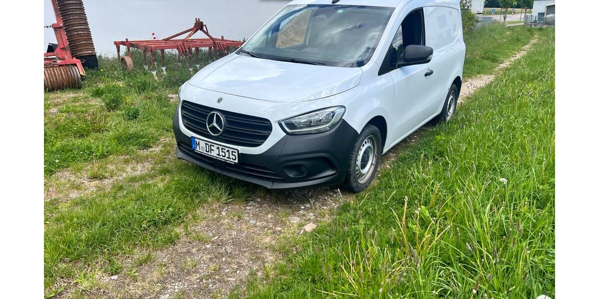 Mercedes-Benz Citan 44.500 km 16.500 &euro; München 81543