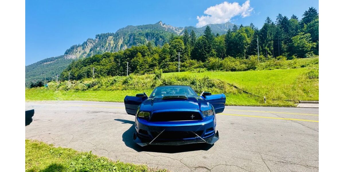 Ford Mustang 140.000 km 15.999 &euro; Raunheim 65479