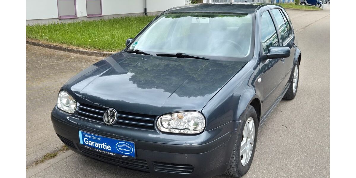 VW Golf 111.000 km 2.489 &euro; Kippenheim 77971