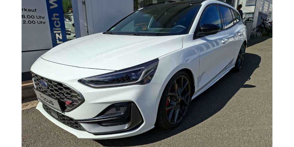 Ford Focus 15.050 km 34.395 &euro; Petershagen 32469