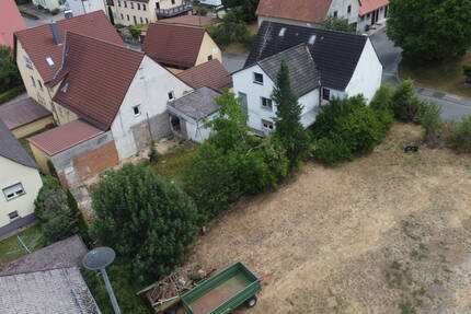 Mehrgenerationshaus mit Garten 2 Doppelgaragen und Bebaubarem Grundstück *Kernsaniert* 1 zimmer