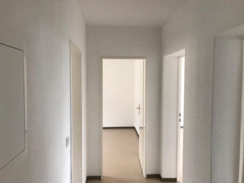 Helle 3-Zimmer Wohnung mit Balkon und neuen Bodenbelägen zu vermieten