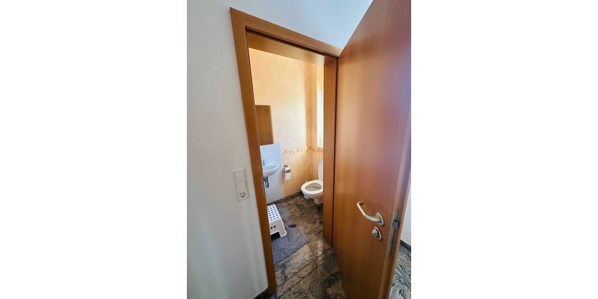 Mehrfamilienhaus, Wohnhaus Sersheim - 6 Zimmer, 160 m&sup2;, 1.850&euro; | Angebot:26260055