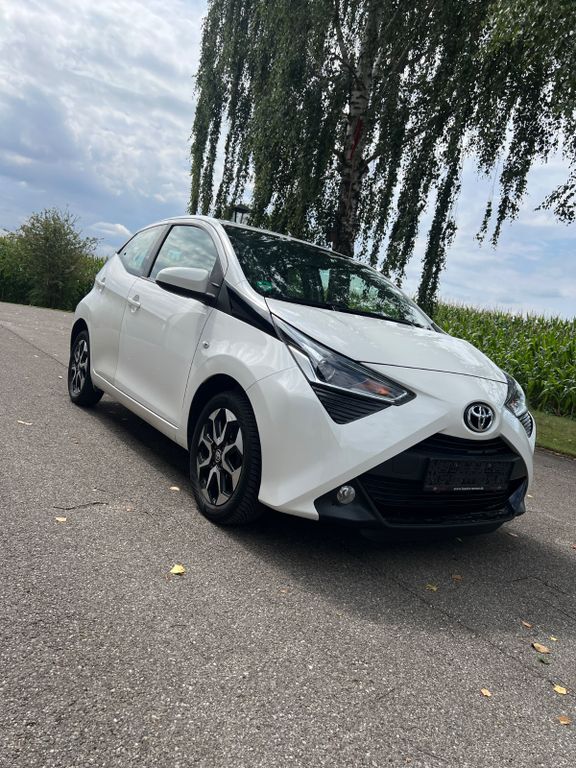 Toyota Aygo (X) 131.500 km 5.900 € München 80995