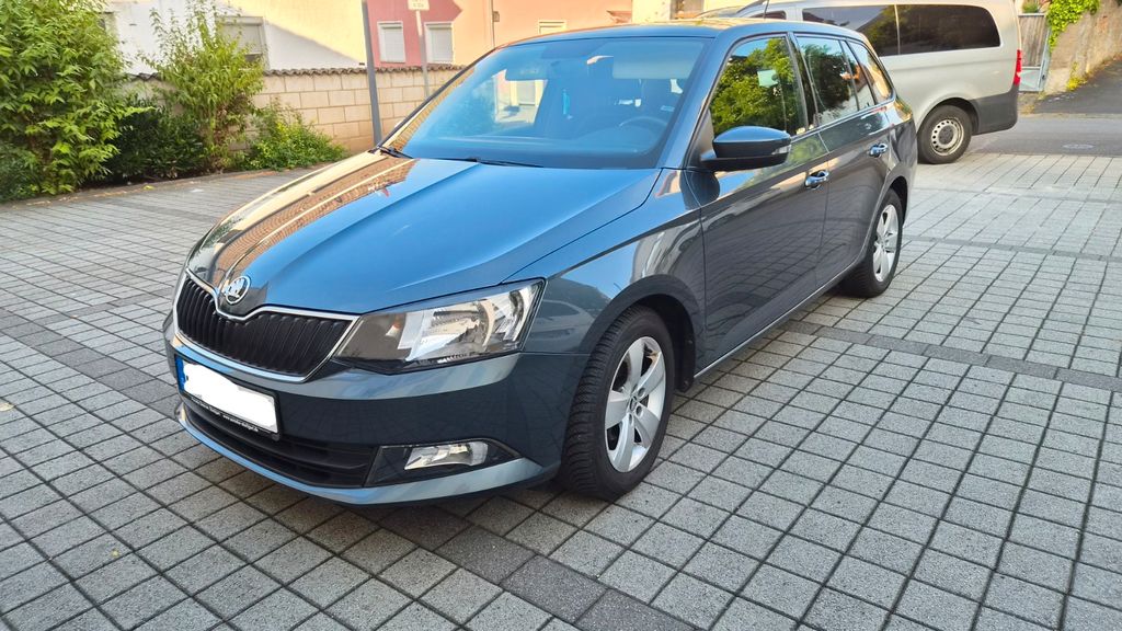 Skoda Fabia 111.000 km 9.500 &euro; Stockstadt am Main 63811