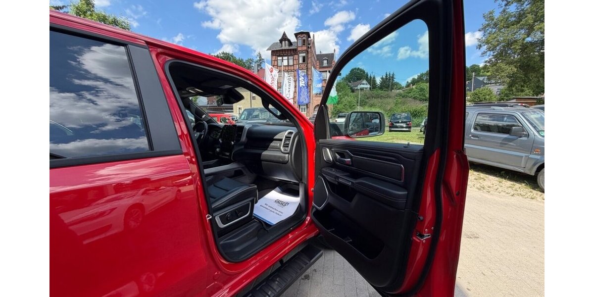 Dodge RAM 1500 5,7 HEMI 4+4 LARAMIE 49.999 km 39.999 &euro; Rudolstadt 07407