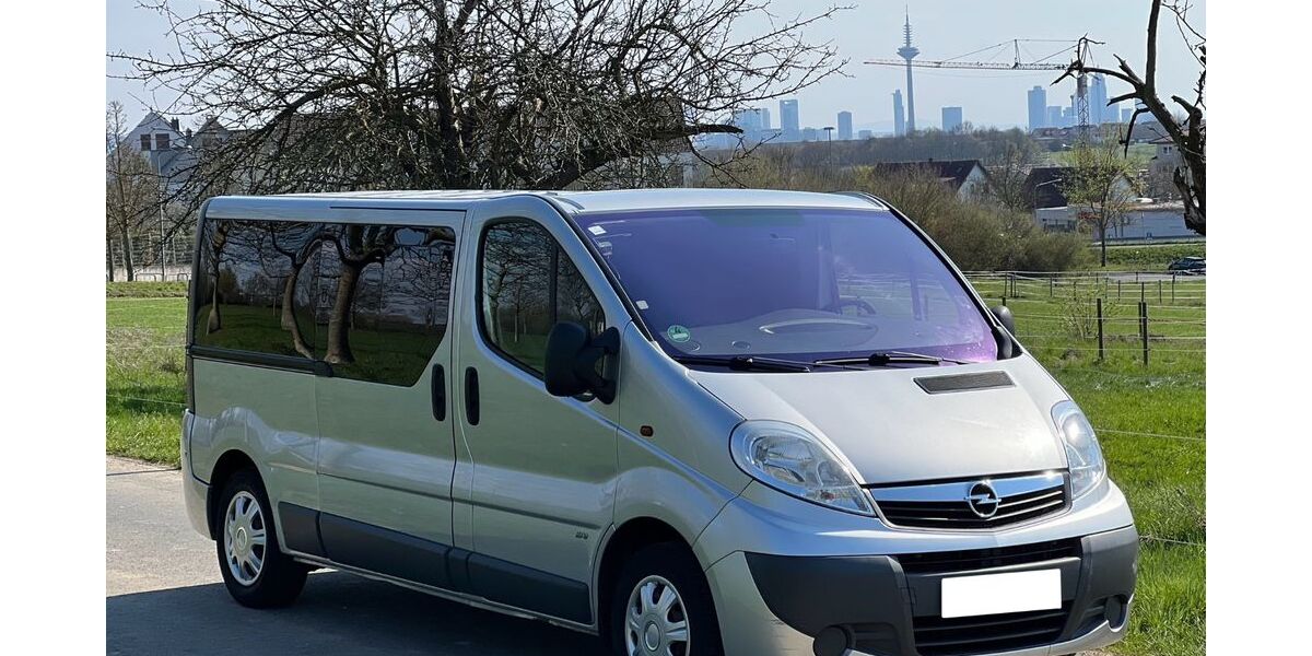 Opel Vivaro 190.000 km 12.900 &euro; Niederursel 60439