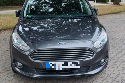 Ford S-Max 99.000 km 8.999 &euro; Berge 49626