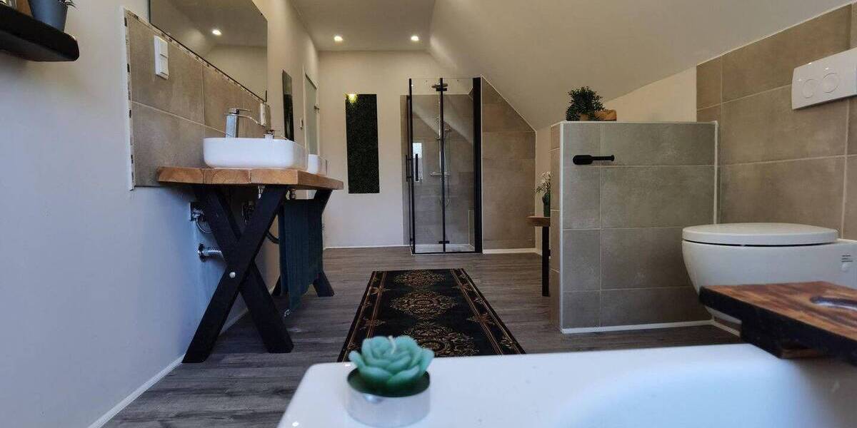 Einfamilienhaus Nordleda - 5 Zimmer, 243 m&sup2;, 490.000&euro; | Angebot:26886411