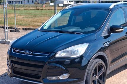 Ford Kuga 147.211 km 9.300 &euro; Hann. Münden 34346
