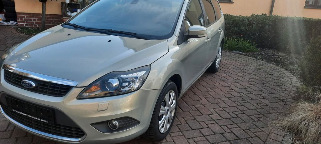 Ford Focus 156.000 km 2.500 &euro; Chemnitz 09114
