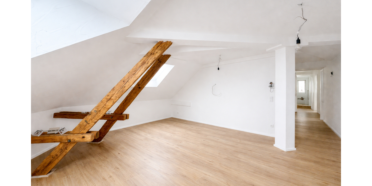 STUDENTEN-Wohngemeinschaft - 1 Zimmer in der Frauenstraße Ulm-Mitte - Frauenstraße Parkseite- - Dachgeschoßwohnung Ulm Oststadt | Angebot:26737725