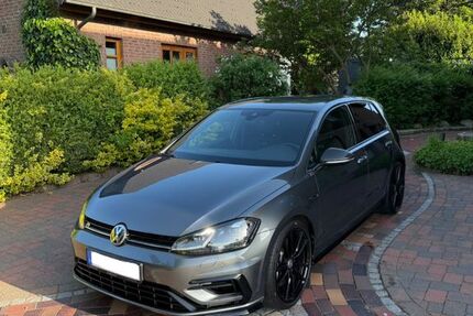 VW Golf 69.000 km 29.500 &euro; Brickeln 25712