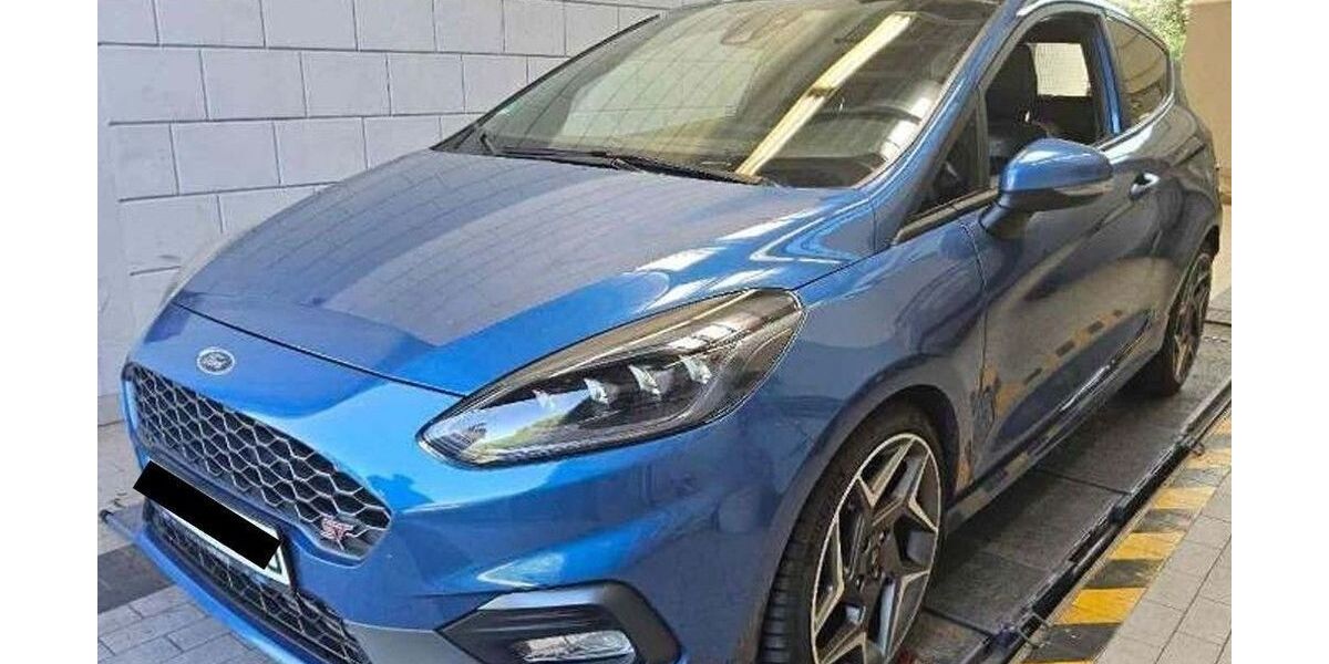 Ford Fiesta 41.700 km 18.930 &euro; Göppingen 73037