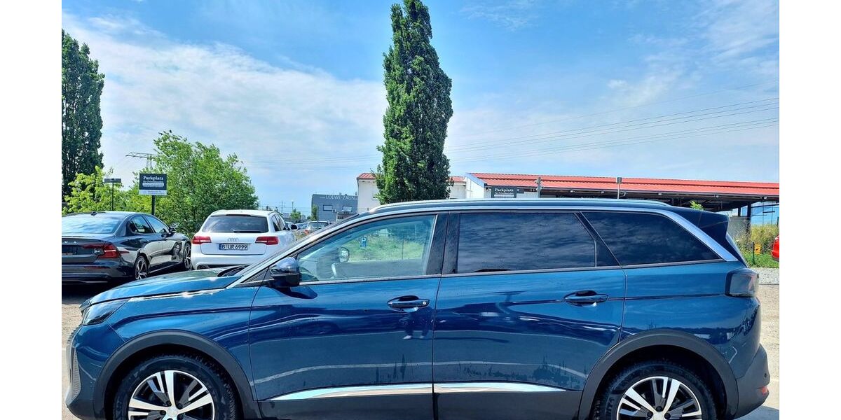 Peugeot 5008 97.500 km 15.200 &euro; Berlin 13055