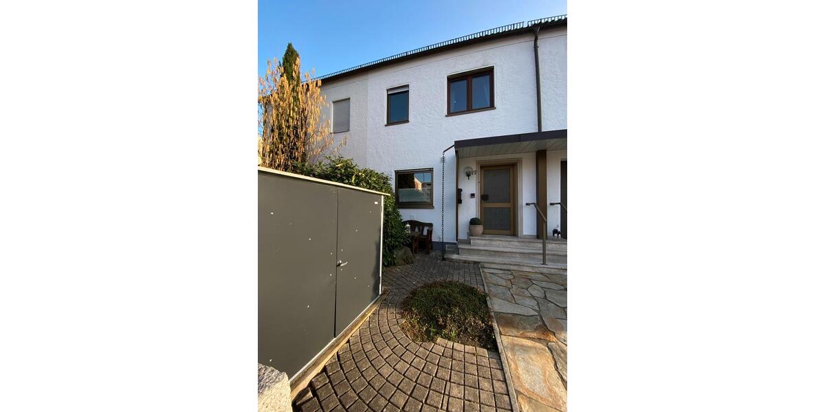 Reihenhaus Augsburg Lechhausen - 4 Zimmer, 94 m&sup2;, 450.000&euro; | Angebot:25406889