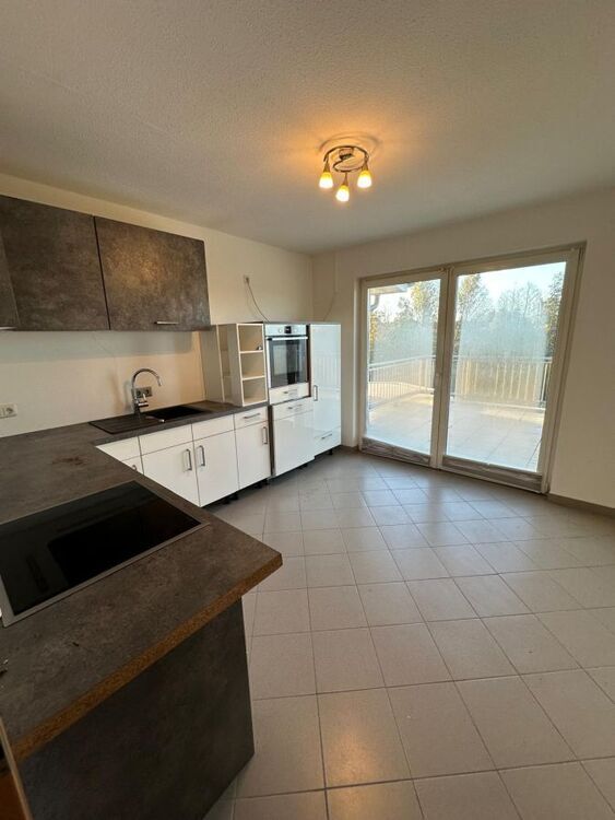 Moderne Wohnung für das reife Alter mit Fahrstuhl und großem Balkon 4 zimmer