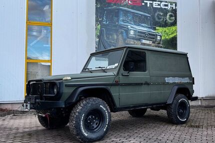 Mercedes G 300