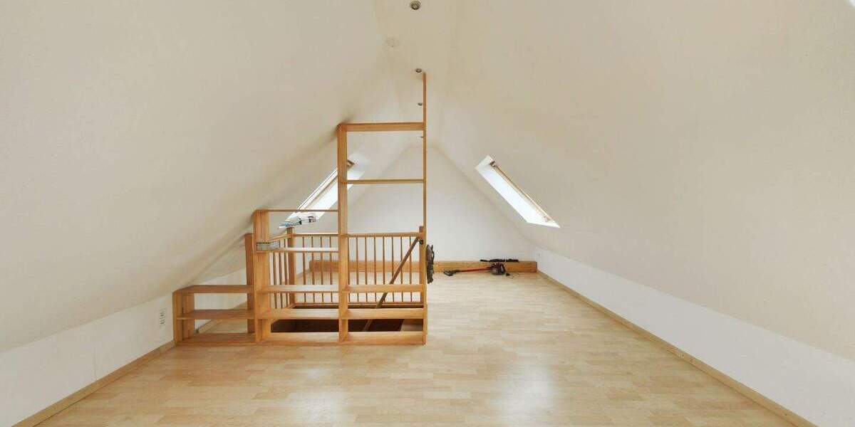 Etagenwohnung Adenbüttel - 5 Zimmer, 143 m&sup2;, 220.000&euro; | Angebot:25251533