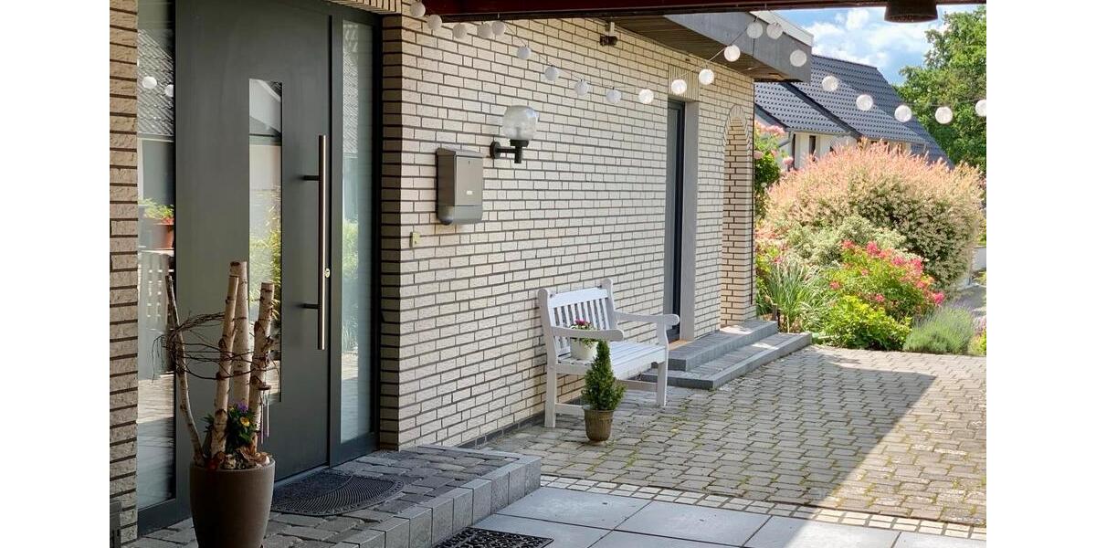 Einfamilienhaus Gifhorn - 8 Zimmer, 275 m&sup2;, 464.000&euro; | Angebot:27093078