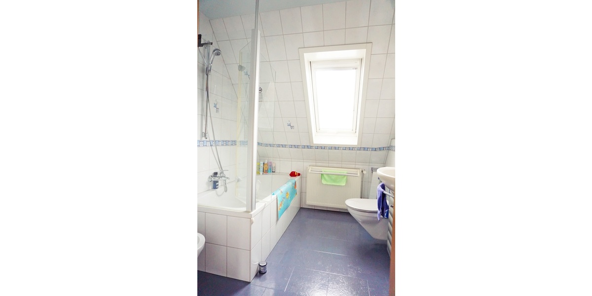 Gepflegtes 1-2 Fam. Haus, neuwertige Heizung, div. Renovierungen, Garten, Doppel-Garage, Terrasse, B - Einfamilienhaus Zierenberg Burghasungen | Angebot:26459788